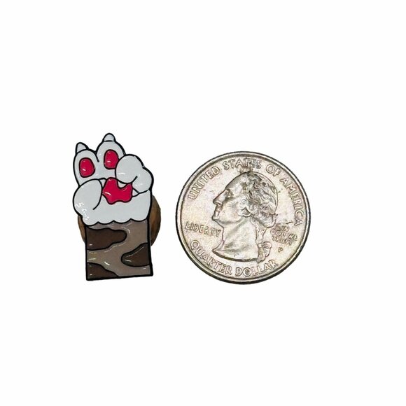 ✨Plam for Win Enamel Pin Cat Paw Shape Alloy Enamel Pin Brooch In Camo Sleeve✨ - Picture 6 of 6